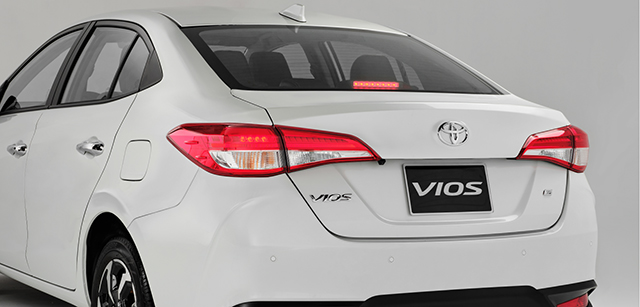 toyota vios đuôi xe